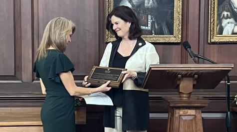 Dot Osborne receives 2024 W&M Duke Award
